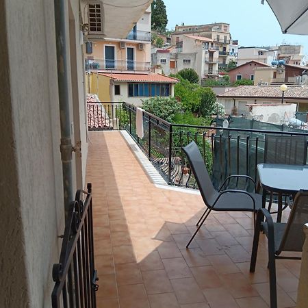 We Home Taormina Center With Parking מראה חיצוני תמונה