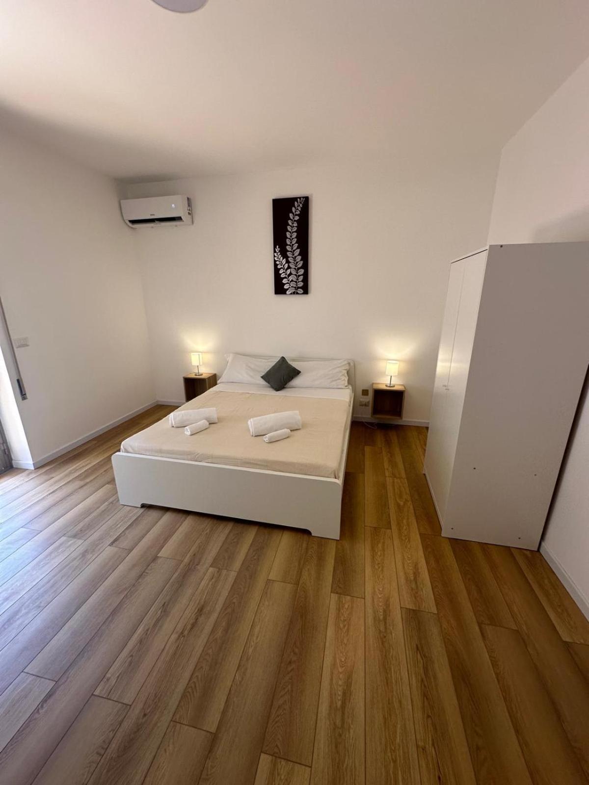 We Home Taormina Center With Parking מראה חיצוני תמונה