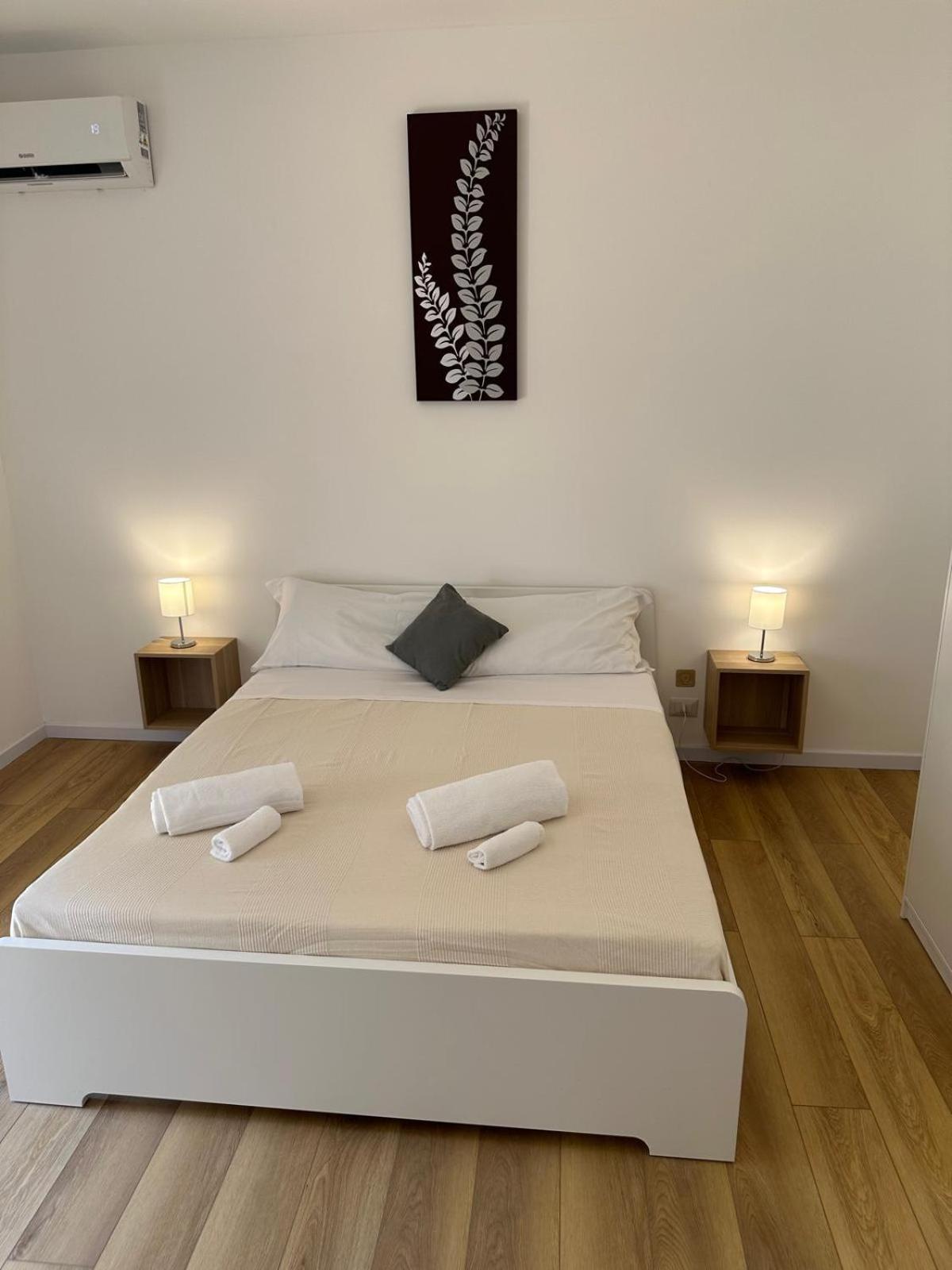 We Home Taormina Center With Parking מראה חיצוני תמונה
